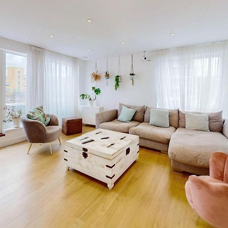 Modern And Spacious 4 Bed House In The City Centre Лондон Екстериор снимка